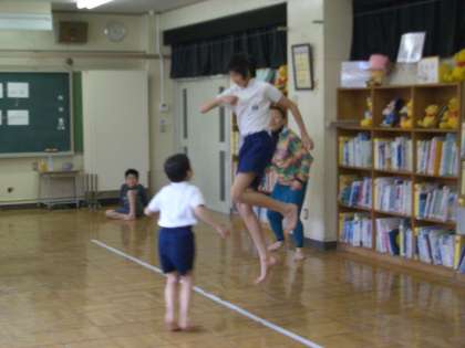 高く！と　低く　