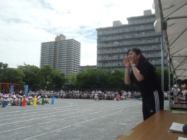 エールをおくる校長先生