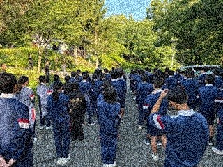 駐車場で朝礼