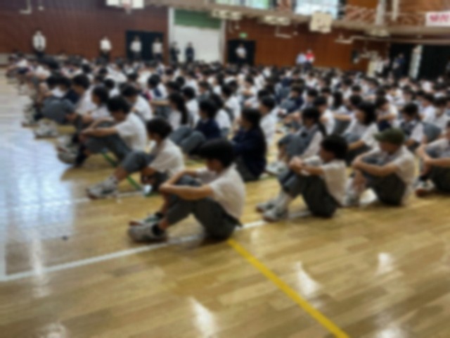 全校朝礼