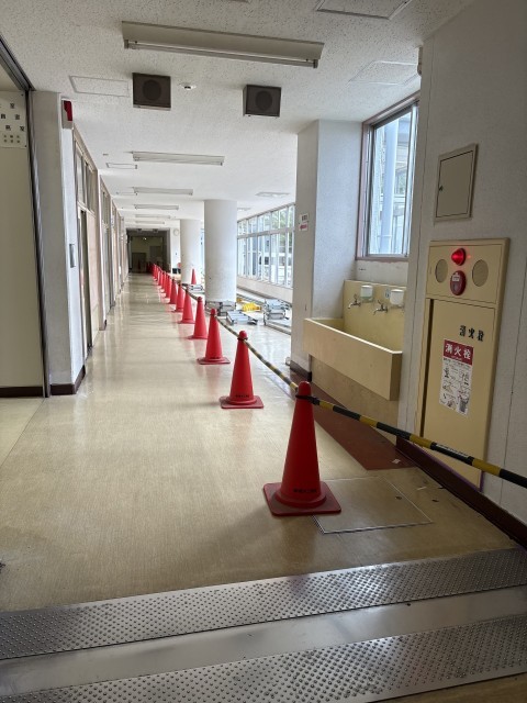 1階廊下　通行制限