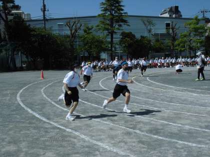 １年女子１００ｍ走