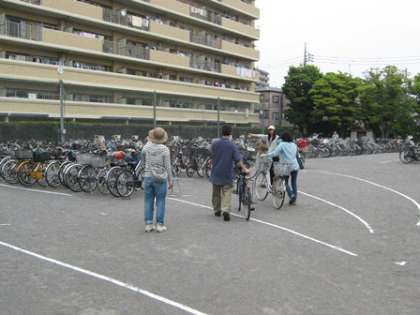 自転車を