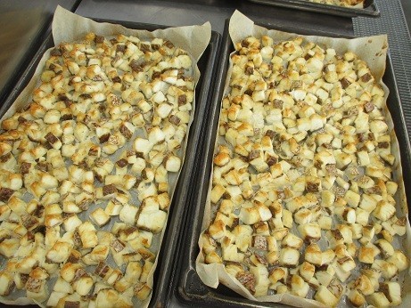 鯛の身も酒を降ってオーブンで焼きます。