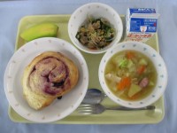 ボリューム満点の給食です