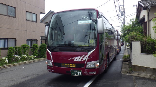 先頭の1号車出発