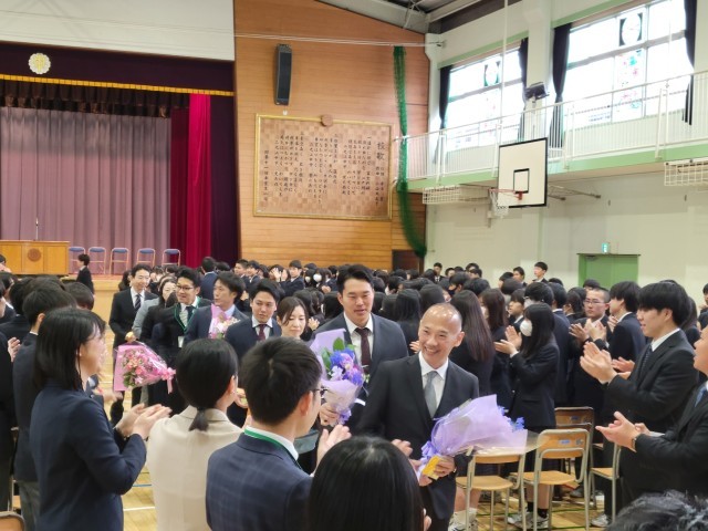 花道を退場する先生方