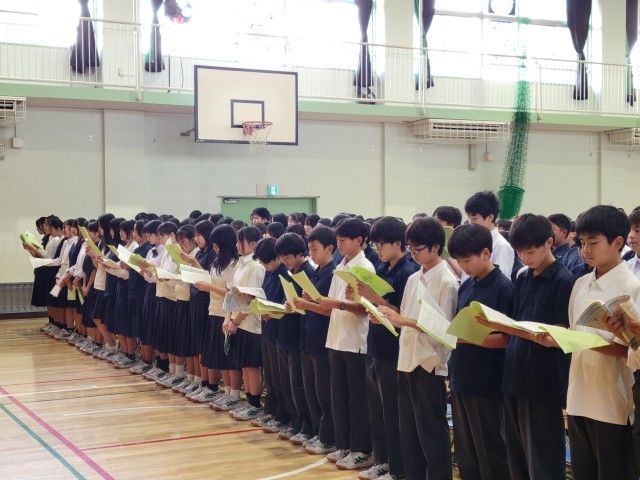 １年生学年合唱の様子